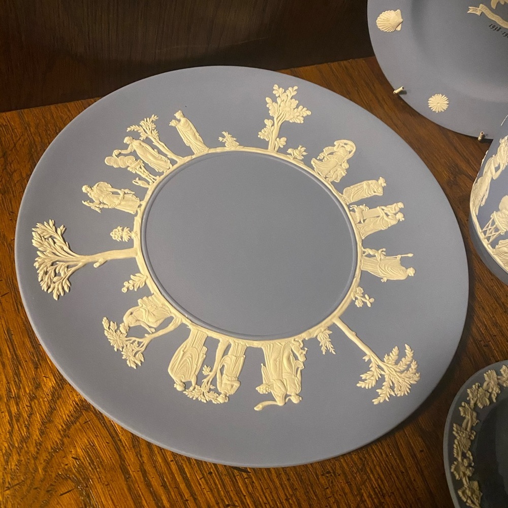 Vintage Wedgwood Jasperware Set | 1955 Blue & White Relief | 4 Piece Collectible - Picture 3 of 8